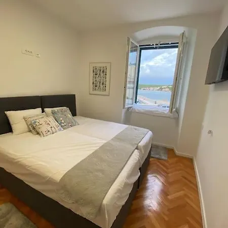 Hotel House With Sea View Tisno