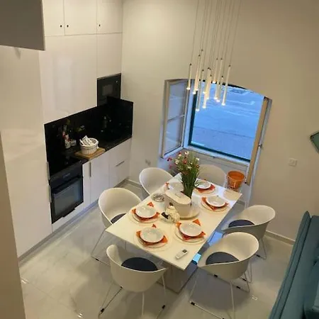 Hotel House With Sea View *